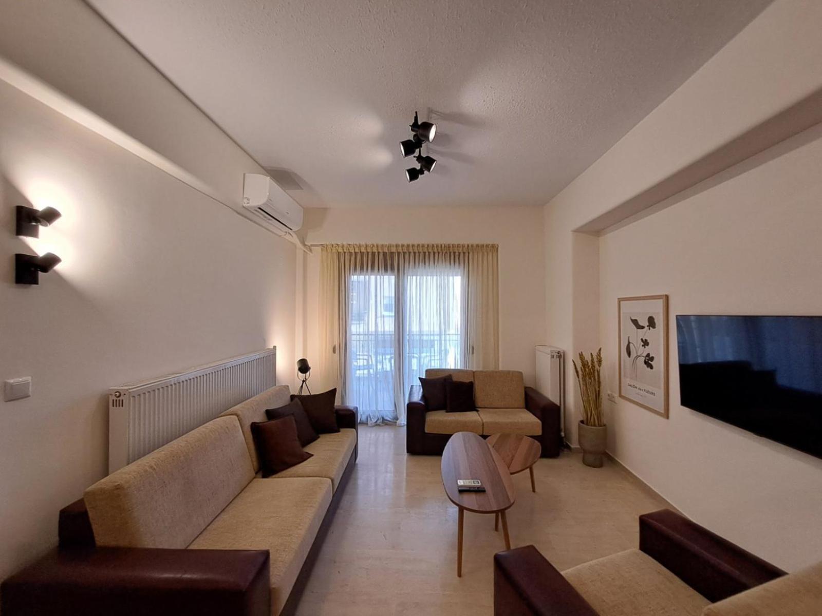Apartment Center O'clock Xanthi